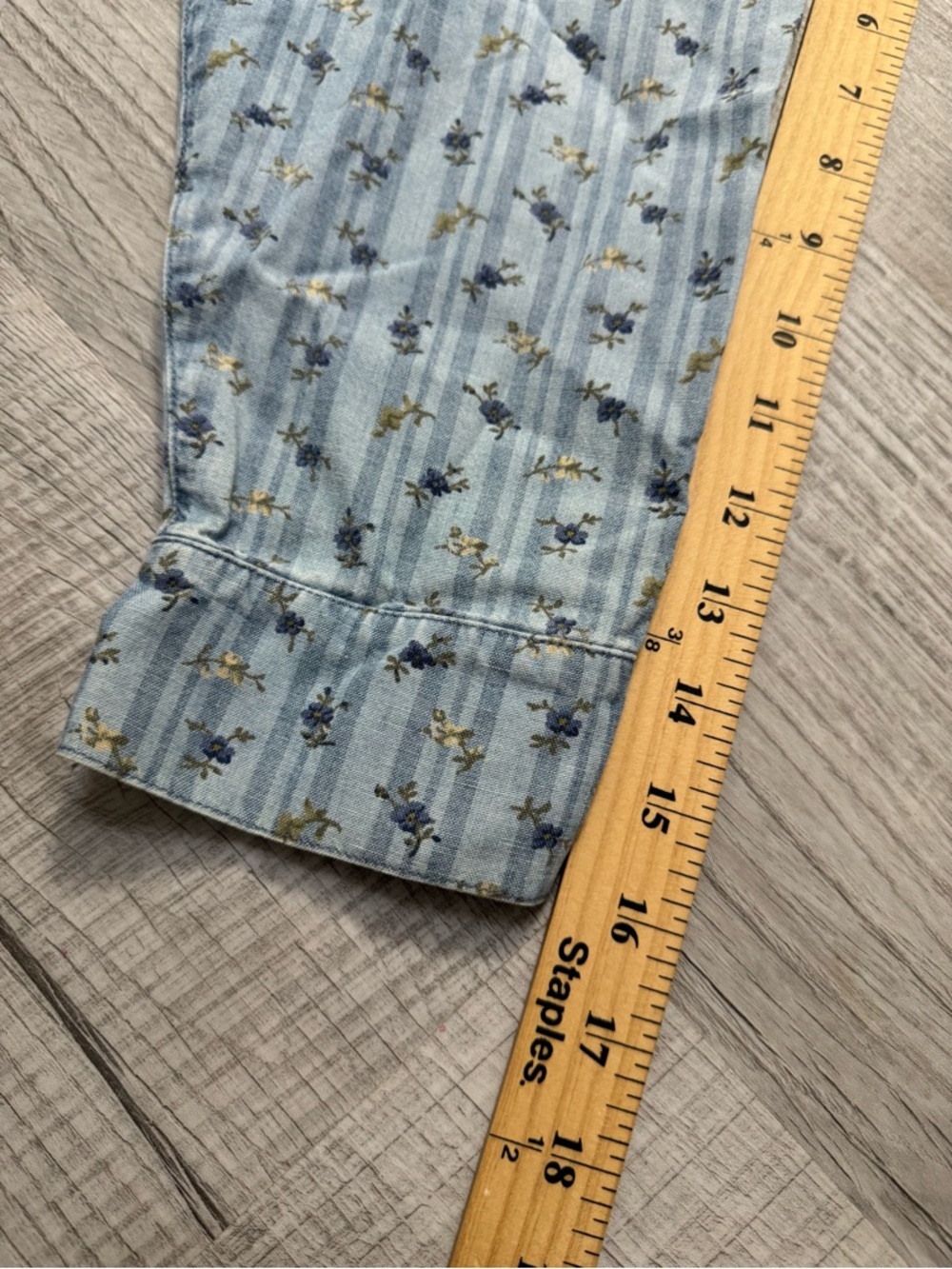Liz Claiborne Lizwear Jeans Floral Chambray Button Down Shirt Large Cotton - Picture 7 of 7